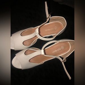 TOP MODA heels super cute and very comfortable amazing for date night